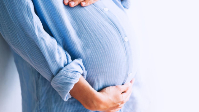 Ipnosi medica, nuova tecnica per alleviare i dolori del parto