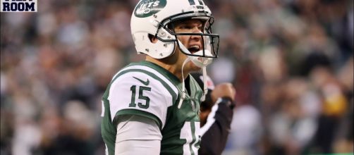 Josh McCown is one of the best quarterbacks on the market. [Image Credit] Elite Sports NY/YouTube