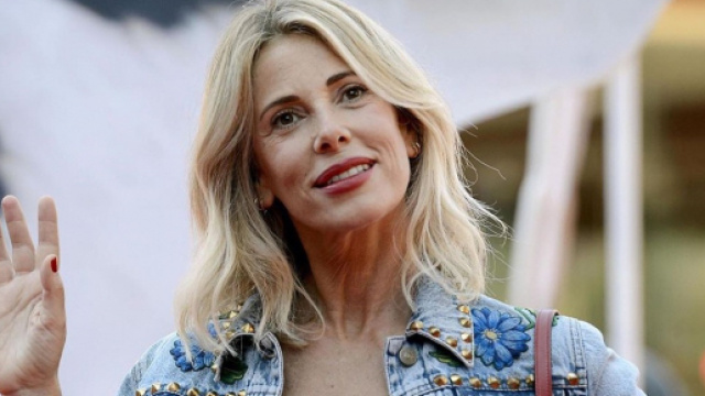 Temptation Island Vip 2, Alessia Marcuzzi presenta i 12 concorrenti: 'Non vedo l'ora che inizi'.