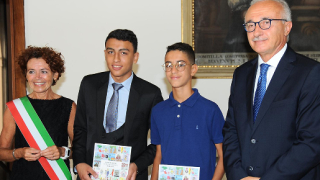 Cittadinanza italiana, cerimonia e poi "gli insulti e le ... - laprovinciacr.it