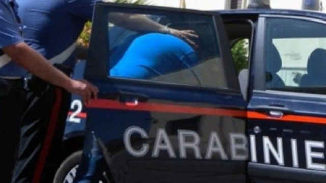 Lamezia Terme: 52enne arrestato per minacce, violenze e sequestro di persona