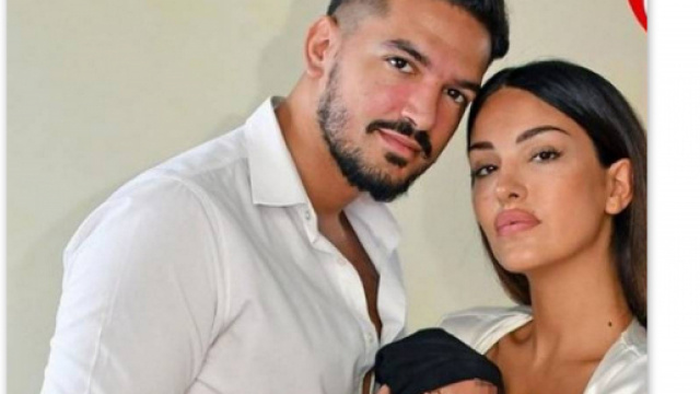 Rosa e Pietro mostrano il loro bambino su Chi, scoppia il caos