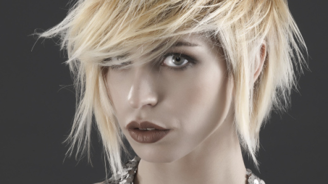 Tagli di capelli: il calligraphy haircut nell'estate 2019