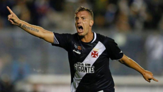 L'attaccante argentino Maxi Lopez pronto a rientrare in Italia