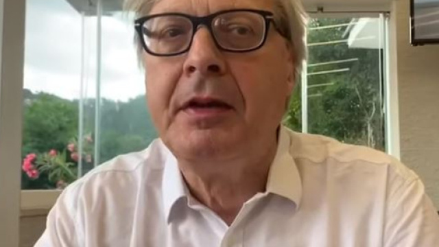 Vittorio Sgarbi ha detto di essere in possesso di sondaggi riservati che danno la Lega oltre il 40%