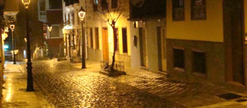 Encuentran a una ni&ntilde;a de tan solo tres a&ntilde;os de edad sola de madrugada