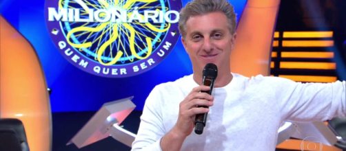 Luciano recebeu cantada durante o quadro "Quem quer ser um milion&aacute;rio?" no Caldeir&atilde;o do Huck. (Arquivo Blasting News)
