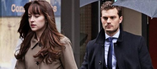 'Cinquenta Tons Mais Escuros' arrecadou mais de US$ 380 milh&otilde;es de d&oacute;lares em bilheterias. (Arquivo Blasting News)