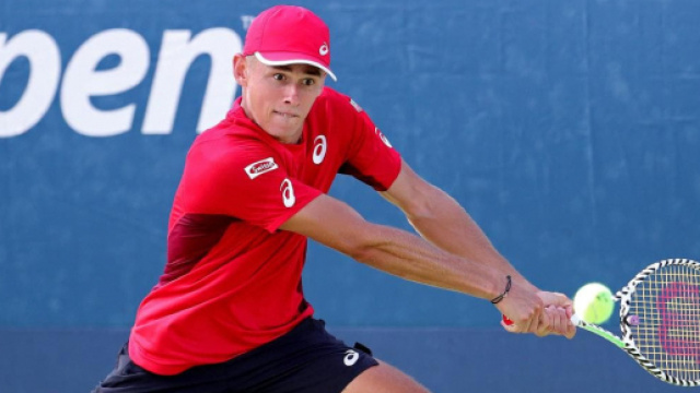 Alex De Minaur durante il match di ieri vinto contro Pierre-Hugues Herbert