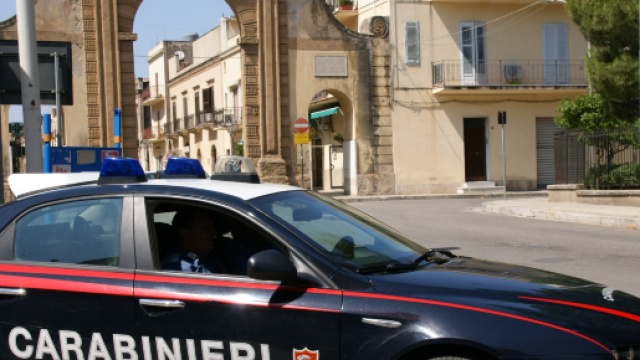 Margherita di Savoia, 48enne uccide ex marito a coltellate in strada