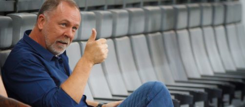 Diretoria, no entanto, afirma confiar no trabalho do treinador. (Arquivo Blasting News)