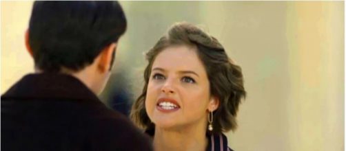 Josiane mata Jardel ap&oacute;s ficar encurralada com as amea&ccedil;as do mordomo. (Reprodu&ccedil;&atilde;o/Globo)