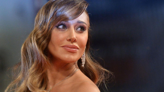 Belen Rodriguez: nuova foto social dedicata a Stefano De Martino.