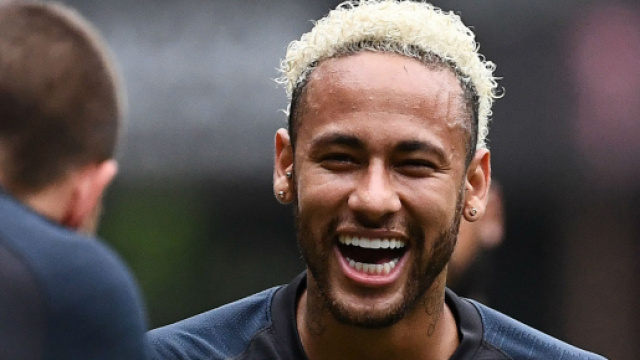 Mercato PSG : Paris pr&ecirc;t &agrave; 'offrir' Neymar
