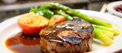 Los espa&ntilde;oles comen mucha m&aacute;s carne de la recomendada