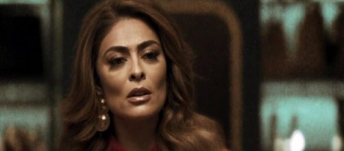 Maria da Paz atira no marido e &eacute; presa. (Reprodu&ccedil;&atilde;o/ TV Globo)