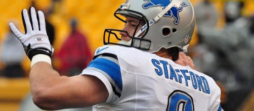 Matthew Stafford tossing a ball, Flickr, Brooke Ward