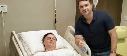 O presidente do Brasil precisou passar por uma cirurgia. (Reprodu&ccedil;&atilde;o/Twitter/@flaviobolsonaro)