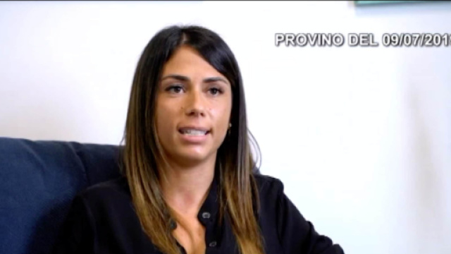 Anticipazioni Uomini e donne, Trono Classico: Giulia mette alla prova i suoi corteggiatori ed elimina Francesco.