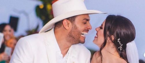 Cantor Mano Walter se casou com a Mis D&eacute;bora Silva. (Reprodu&ccedil;&atilde;o/Instagram/@mano_walter)