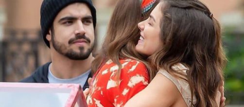 Maria apresenta Joana &agrave; Rock. (Reprodu&ccedil;&atilde;o/Rede Globo)