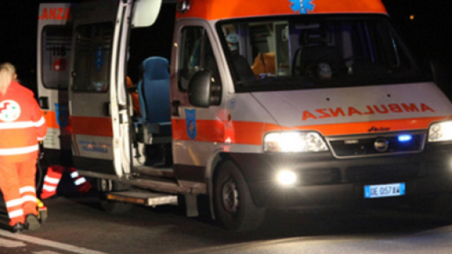 Andria, uomo accoltellato e ucciso per strada a causa di una mancata precedenza
