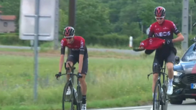 Chris Froome nella ricognizione in cui avvenne l'incidente