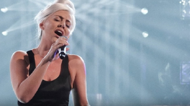 Lidia Schillaci imita Lady Gaga a Tale e quale show