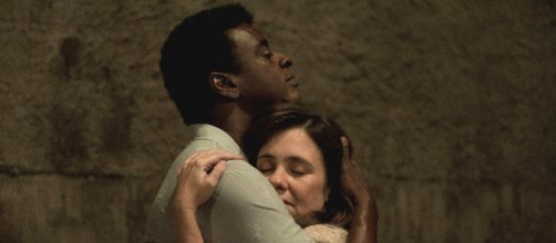 Seu Jorge e Adriana Esteves em cena de 'Marighella', do diretor Wagner Moura. (Arquivo Blasting News)