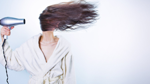 Oroscopo 26 settembre: divertimento per Bilancia, Cancro impegnato