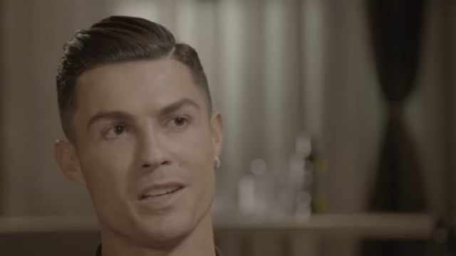 Cristiano Ronaldo si &egrave; commosso parlando del padre.