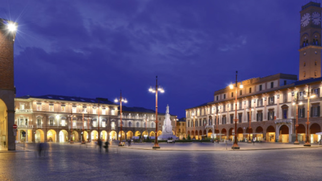 Forl&igrave;, donna aggredita e insultata dai vicini: 'Sei terrona e mafiosa'