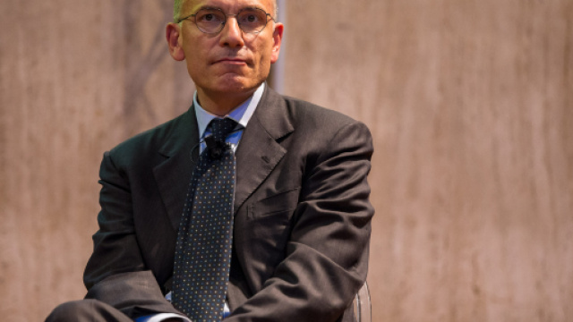 Pensioni, Enrico Letta: &lsquo;Quota 100 scelta demenziale che cade sui giovani&rsquo;