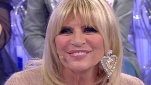 Uomini e Donne Trono Over, Gemma contro Barbara: 'Prendi lo stipendio anche se non lavori'