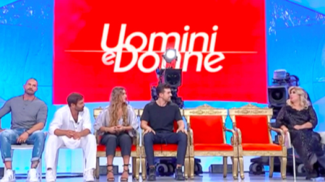 Uomini e Donne: Alessandro Zarino e Sara Tozzi, i primi tronisti presentati