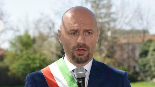 Il Sindaco Pd di Bibbiano querela Di Maio