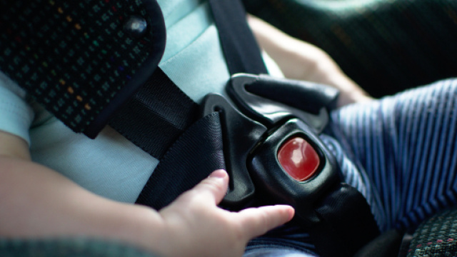 Pap&agrave; lo dimentica in auto, muore bimbo di due anni a Catania