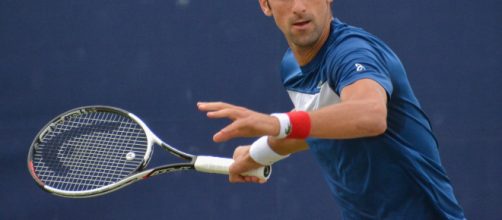 Djokovic abandona entre silbidos