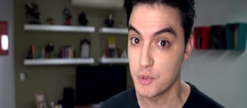 Felipe Neto alfineta Carlinhos ap&oacute;s pol&ecirc;mica. (Arquivo Blasting News)