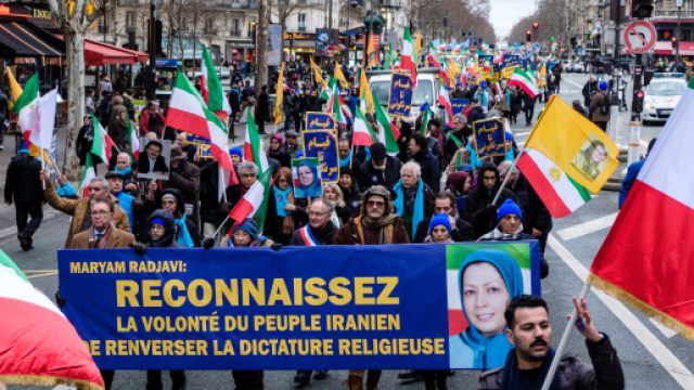 CNRI: la souverainet&eacute; populaire dans une r&eacute;publique la&iuml;que et pluraliste, l'&eacute;galit&eacute; entre les hommes et les femmes.