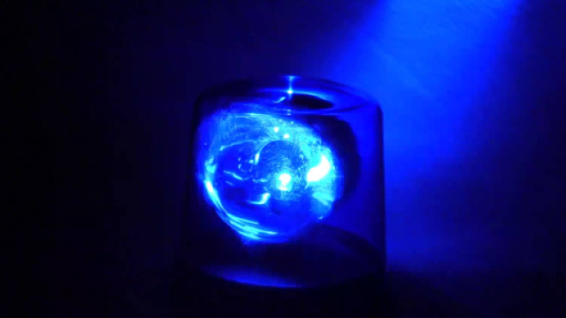 Brindisi, sfreccia sulla statale con un lampeggiante contraffatto: 55enne denunciato