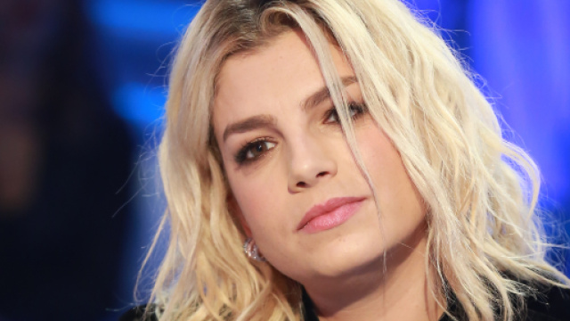 Emma si ferma per un problema di salute