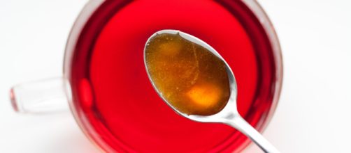 T&eacute; de flores de hibisco. / wikihow.com