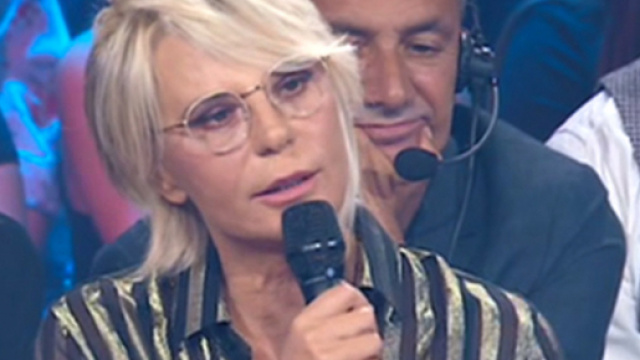 Amici Celebrities parte bene: la prima serata ha ottenuto il 20,61% di share.