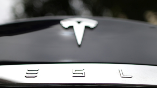 Tesla subit une chute de 70% de ses ventes en Chine en octobre - L ... - usinenouvelle.com
