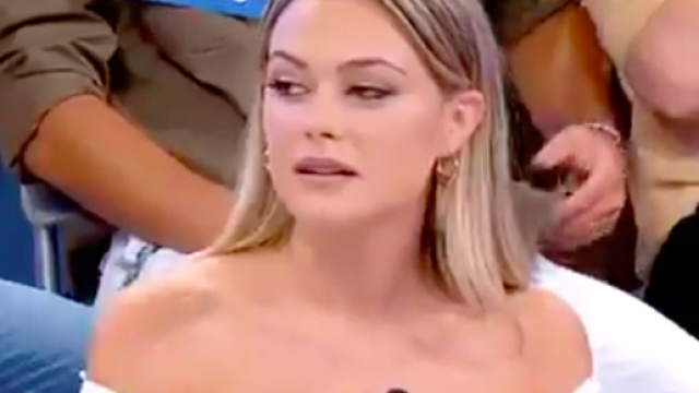 Uomini e Donne: Alessandro Zarino elimina la corteggiatrice Sara