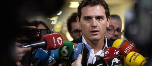 Albert Rivera denuncia que su cuenta de Whatsapp ha sido hackeada