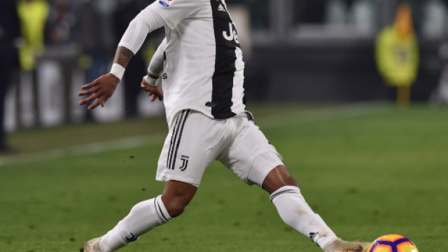 Juventus, Douglas Costa dovrebbe recuperare per il match contro l'Inter