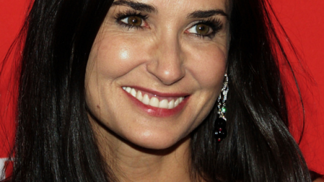 Demi Moore abusata a 15 anni: la confessione nell'autobiografia