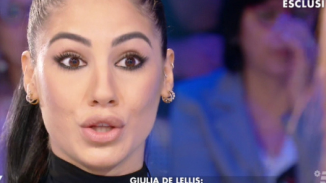 Giulia De Lellis: il suo libro che racconta i tradimenti dell'ex Andrea Damante &egrave; campione di vendite.